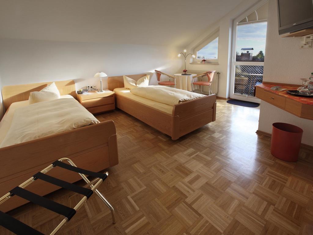 Zwingenberg  Hotel Garni Zur Bergstrasse الغرفة الصورة